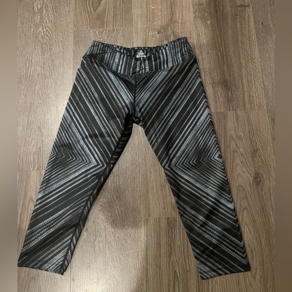 Prana‎ capris - Picture 1 of 4